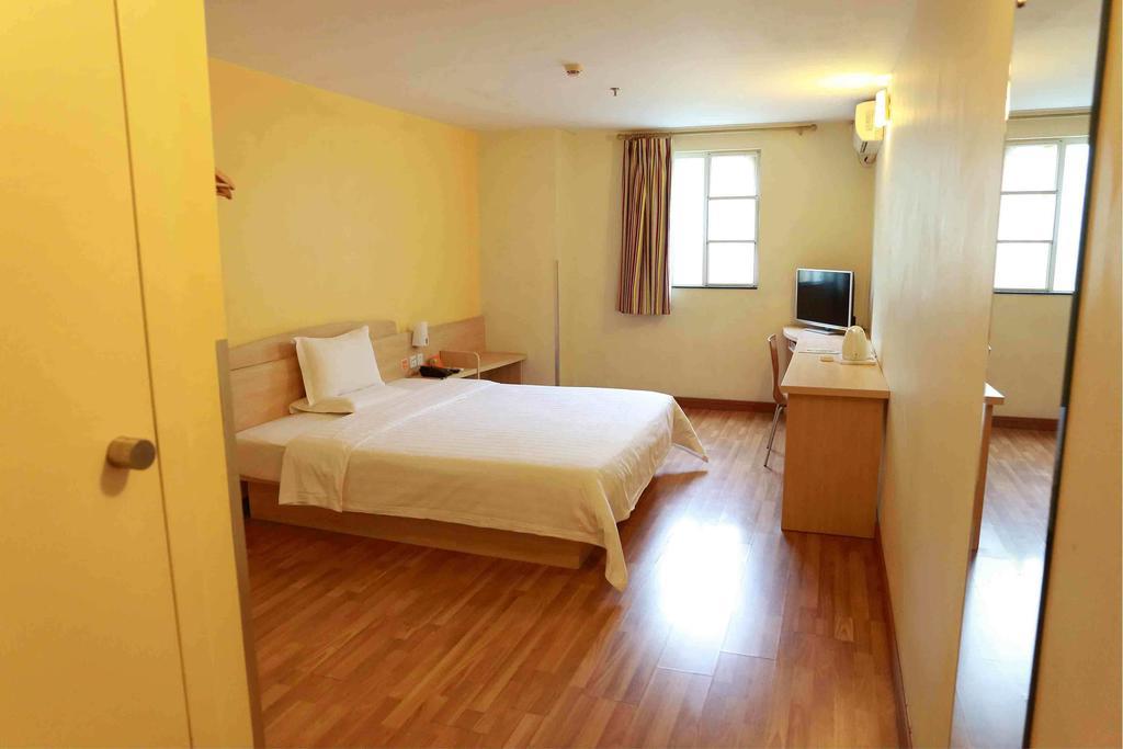 7Days Inn Yueyang East Maoling Pedestrain Street Exterior foto