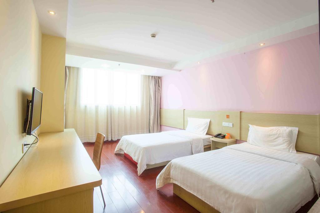 7Days Inn Yueyang East Maoling Pedestrain Street Quarto foto