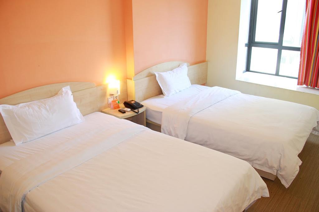 7Days Inn Yueyang East Maoling Pedestrain Street Exterior foto