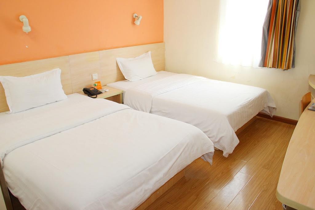 7Days Inn Yueyang East Maoling Pedestrain Street Exterior foto